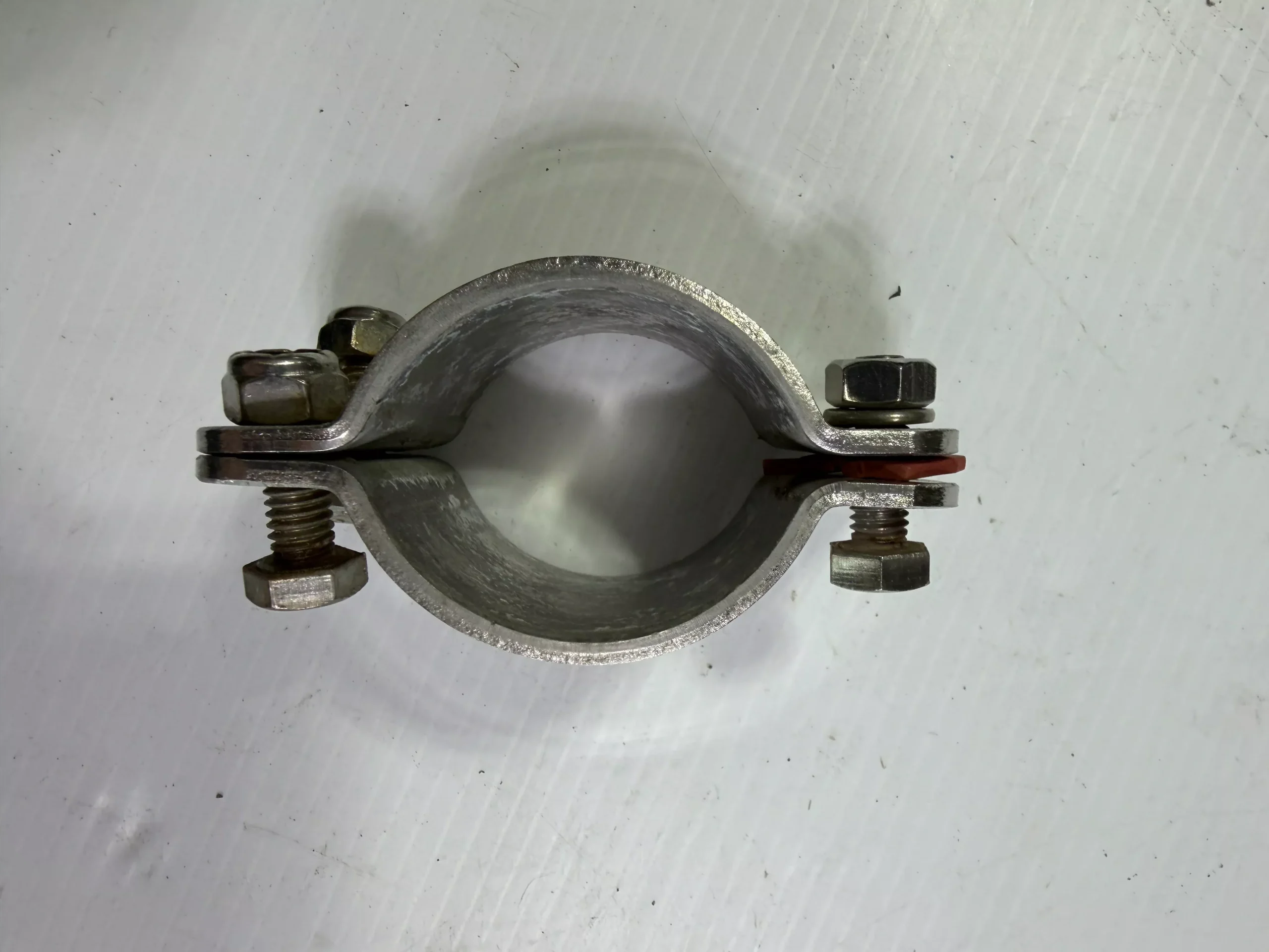 1 1/2" Diameter Stainless Bracket