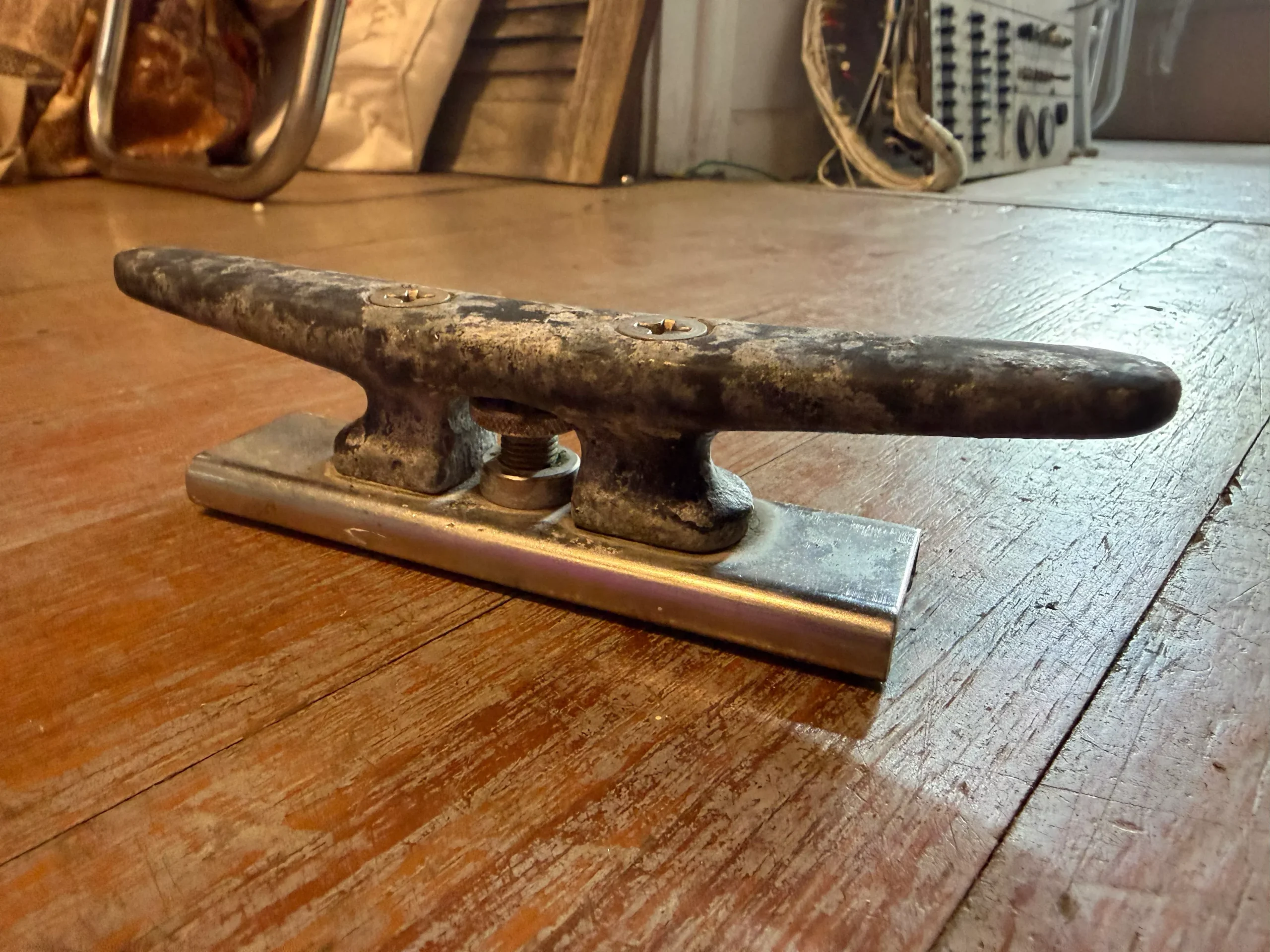 1 3/8" Track Cleat - 7 7/8" Length - Screw Top Stuck