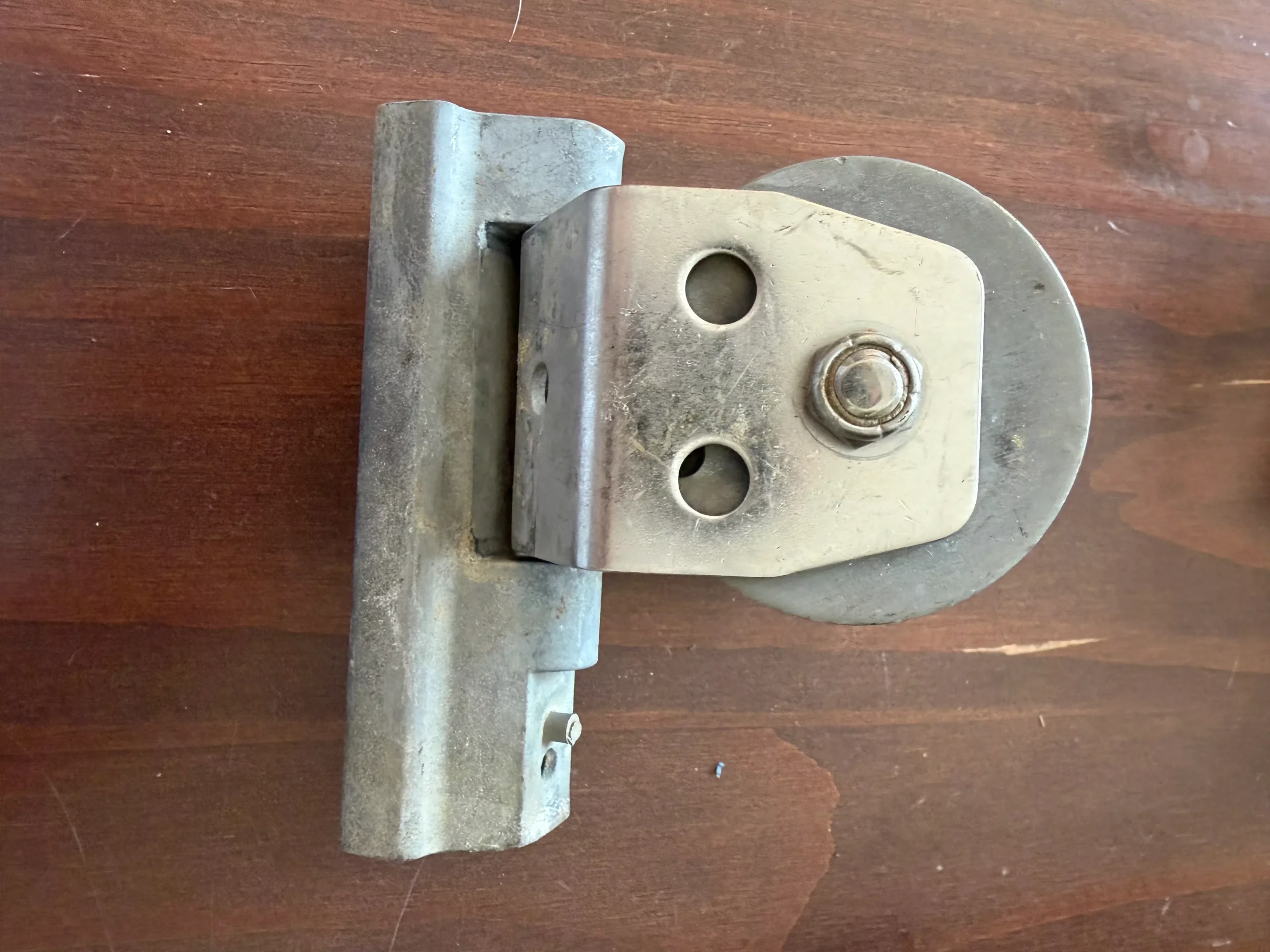 1" Sheet Block / Track Car - Missing The Adjustable Pin