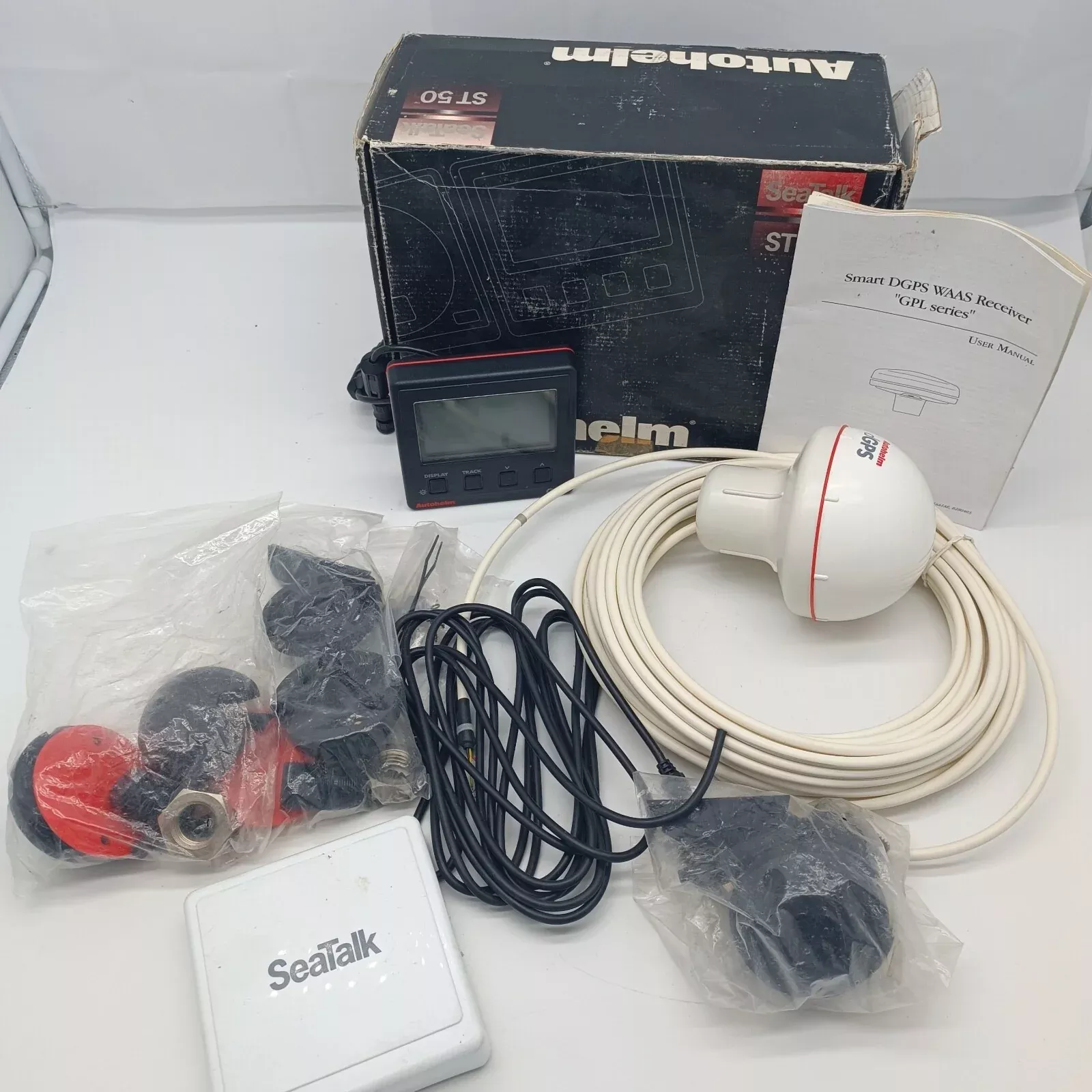 AUTOHELM ST50 PLUS GPS Instrument Display Unit Z137 w/ Antenna Brand new in box!