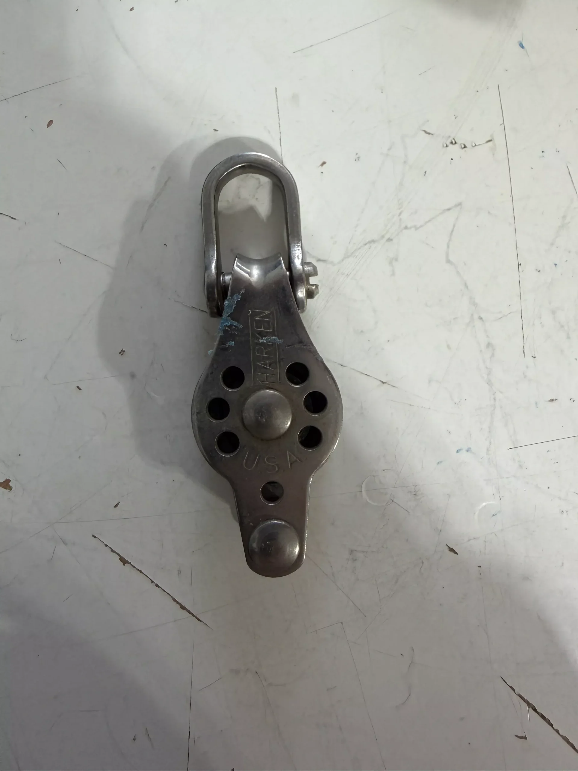 Micro 7/8" Harken Fixed Block With Beckett & Shackle - 1/4" Line
