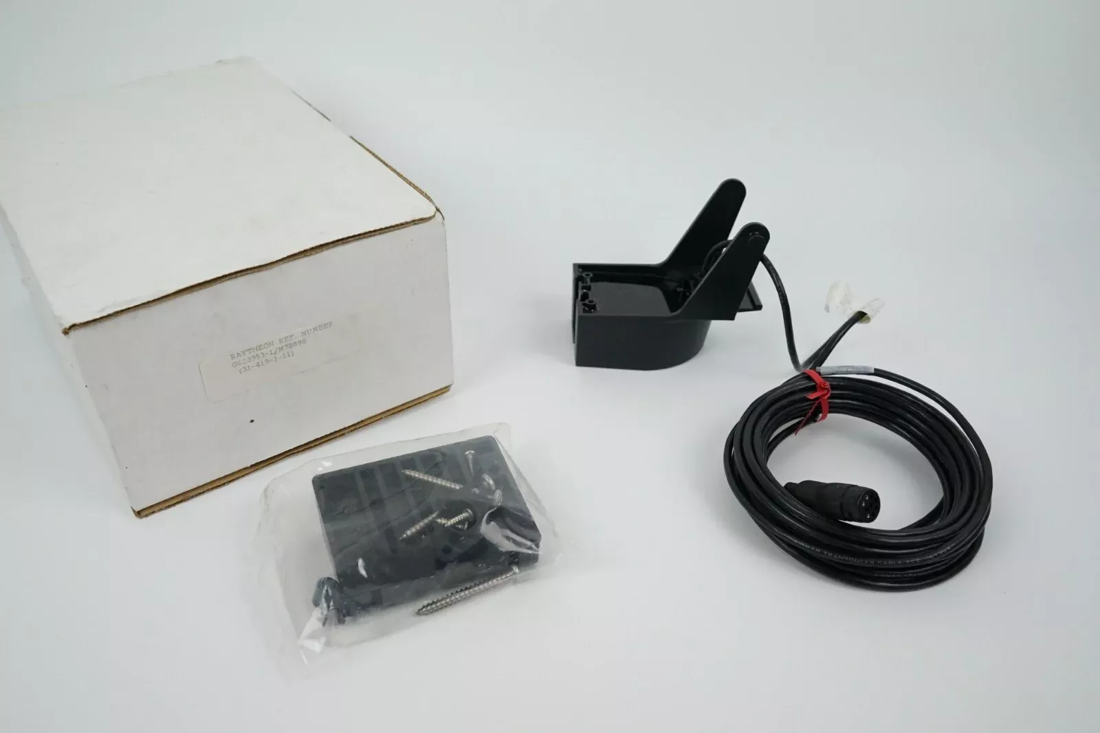 Raymarine Raytheon Apelco P65 Transom Transducer L265 L365 G623953-1 M78890