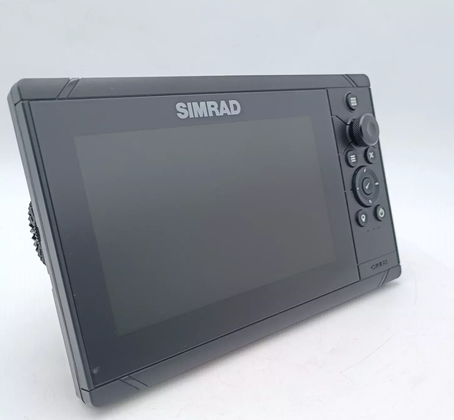 Simrad Cruise 7 7`` Color GPS Chartplotter w/ Suncover
