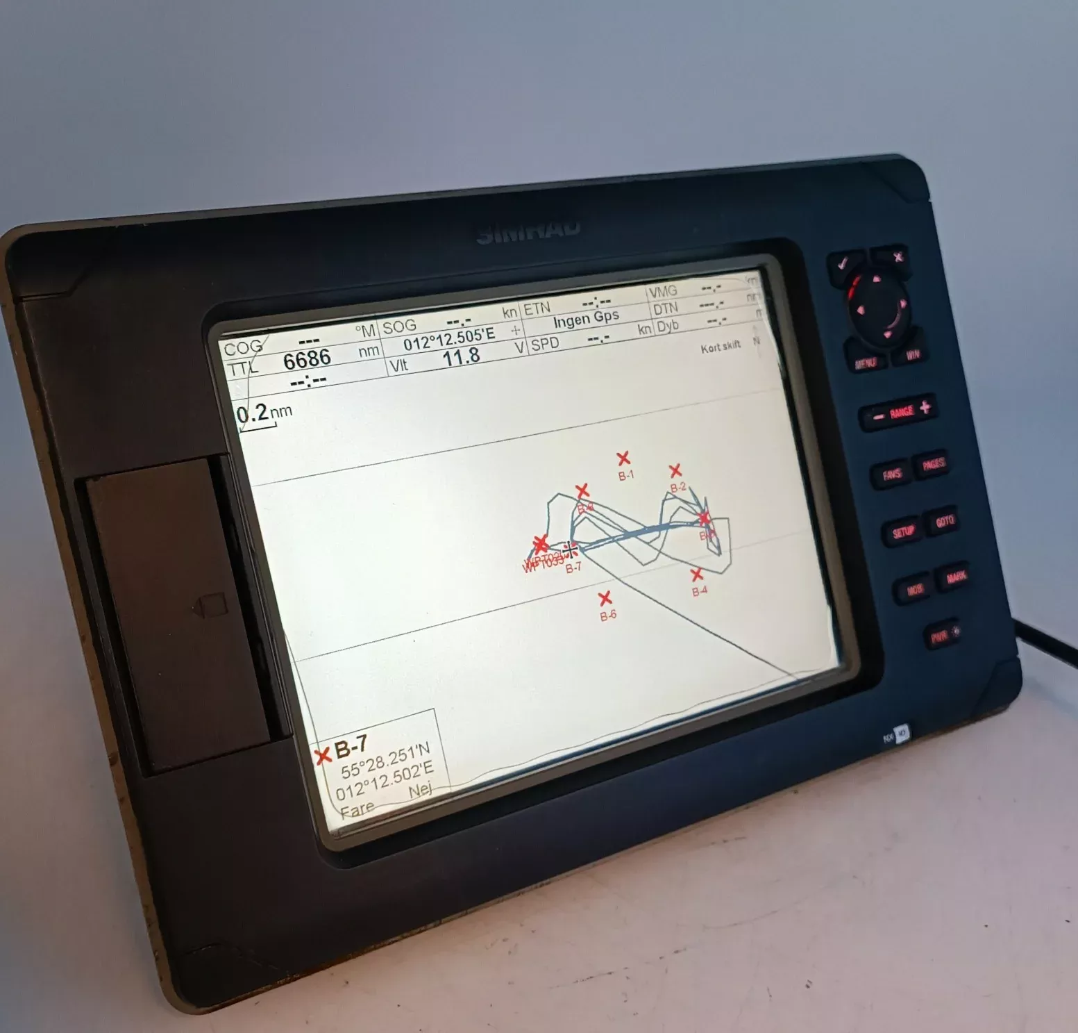 Simrad NX40 NavStation Chartplotter w/ 8.4" Color LCD Radar SonarNX 40